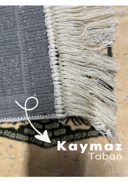 Kabe ve Geometrik Desenli Altın Sarısı Kadife Seccade