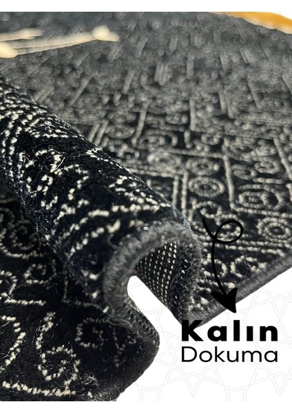 Kubbe ve Kalp Ritmi Desenli Kalın Kadife Seccade