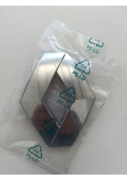 Clio 4 Iv Arka Bagaj Arması 2012-2013-2014-2015-2016-2017-2018-2019 53220