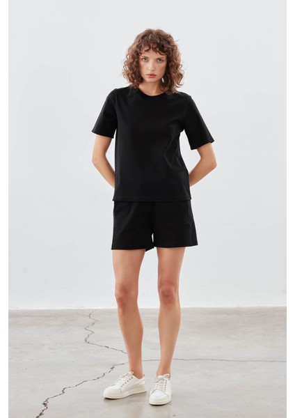 Kadın Pamuklu Kısa Kollu T-Shirt