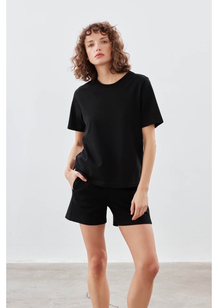 Kadın Pamuklu Kısa Kollu T-Shirt modelleri