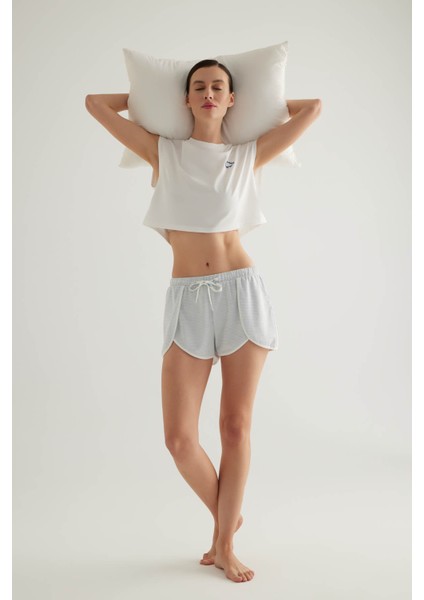 Kadın Pamuklu Kısa Kollu Şortlu Pijama Takımı