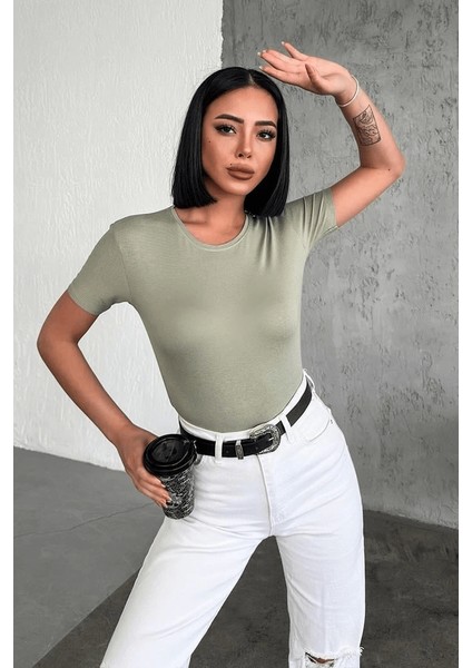 Rahat ve Şık Kısa Kollu Bisiklet Yaka Likralı Viskon Penye Body Bebe Haki ( Lisinya )