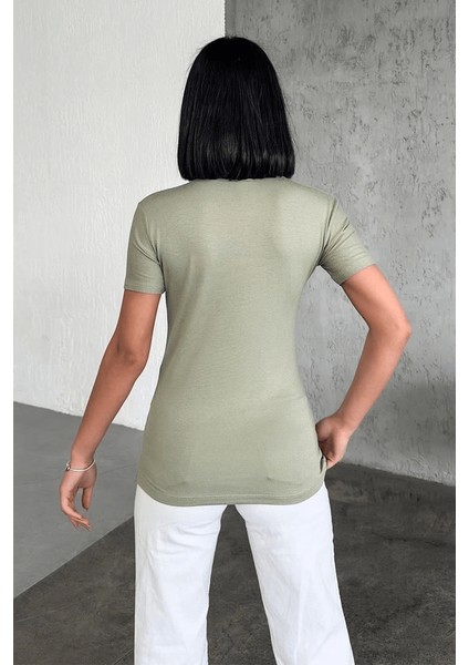 Rahat ve Şık Kısa Kollu Bisiklet Yaka Likralı Viskon Penye Body Bebe Haki ( Lisinya )