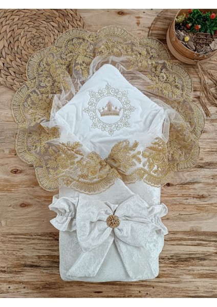 Saray Atlas Taçlı Lüks Kız / Erkek Bebek Unisex Kundak Battaniyesi Ekru fiyatları
