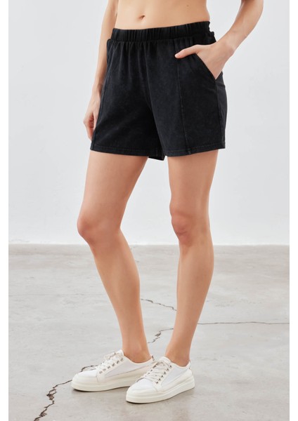Kadın Pamuklu Yıkamalı Cepli Şort