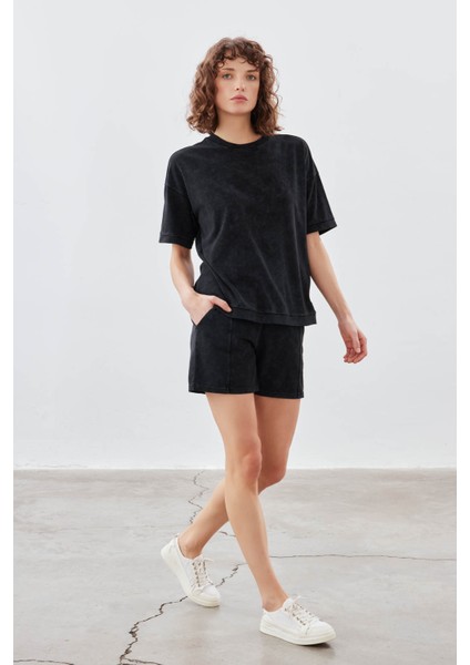 Kadın Pamuklu Yıkamalı Cepli Şort fiyatları