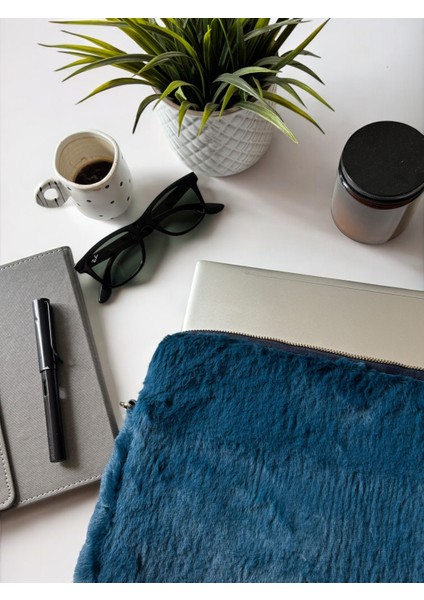 13-13.3-14 Inch Peluş Macbook, Laptop Çantası, Toscase (Askısız) 36X26CM modelleri