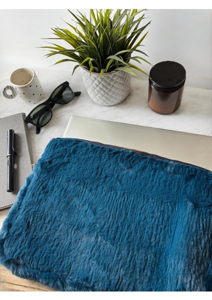 13-13.3-14 Inch Peluş Macbook, Laptop Çantası, Toscase (Askısız) 36X26CM indirimleri