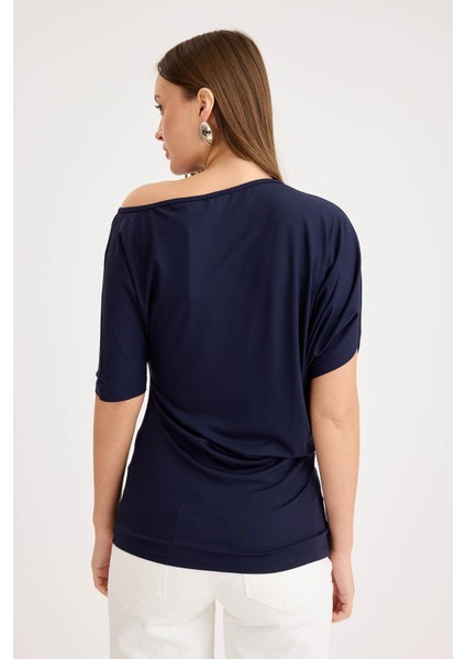Kayık Yaka Kısa Kol Modal Bluz indirimleri