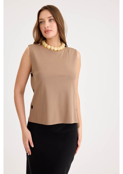 Yanları Düğmeli Sıfır Kol Modal Bluz