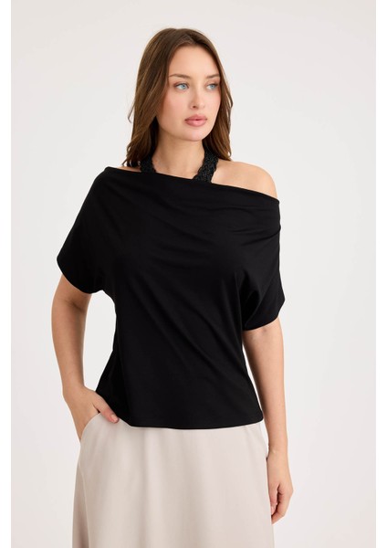 Degaje Yaka Dökümlü Bluz fiyatları