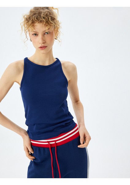 Slim Fit Bisiklet Yaka Basic Kolsuz Kadın Atlet fiyatları