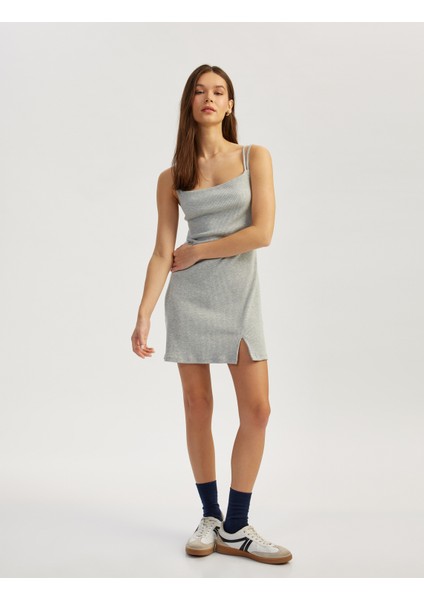 Yırtmaç Detaylı Ince Askılı Viskon Karışımlı Bodycon Mini Elbise
