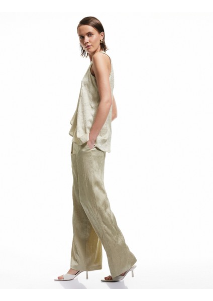 Beli Bağlamalı Yüksek Bel Geniş Paça Dokulu Saten Pantolon