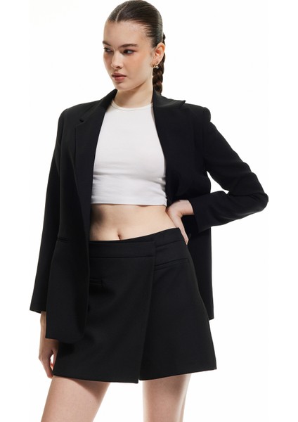 Regular Fit Asimetrik Kruvaze Krep Mini Şort Etek