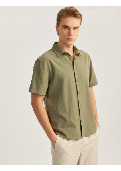 Kısa Kollu Pamuklu Regular Fit Klasik Gömlek