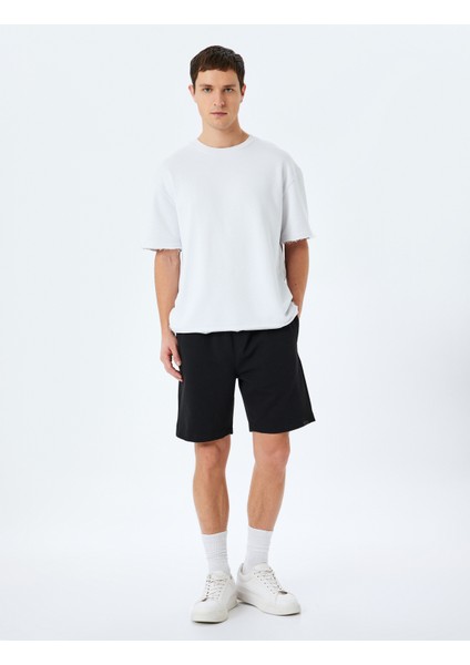 Cep Detaylı Bermuda Beli Bağcıklı Şort fiyatları