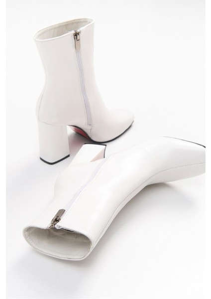 Tılla White Patent Bootie