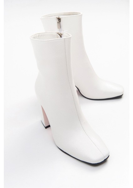 Tılla White Patent Bootie
