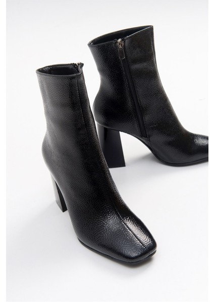 Tılla Black Patent Bootie