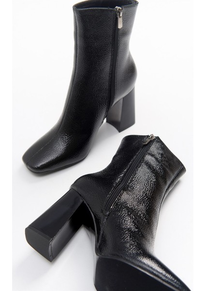 Tılla Black Patent Bootie