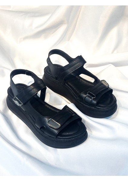 BA04577 Siyah Deri Kadın Cırtlı Yumuşak Tabanlı 5 cm Sandalet - 36