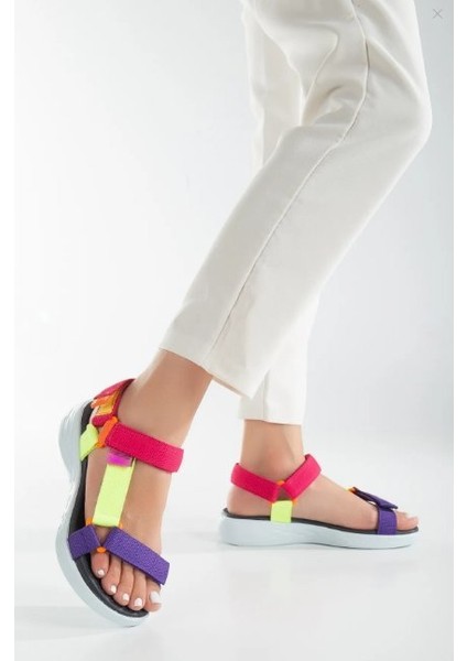 Çok Renkli Düz Taban Günlük Kadın Spor Sandalet fırsatları