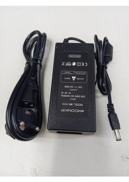 220 Voltu 12 Volta Düşürücü 12 Volt 5 Amper Adaptör 12V 5A Şerit LED Güvenlik Kamera Adaptörü - 12 Volt 5 Amper 12V 5A 12 Volt 5 Amper Adaptör Plastik Kasa Akım Korumalı 1.5metre Kablolu 60W
