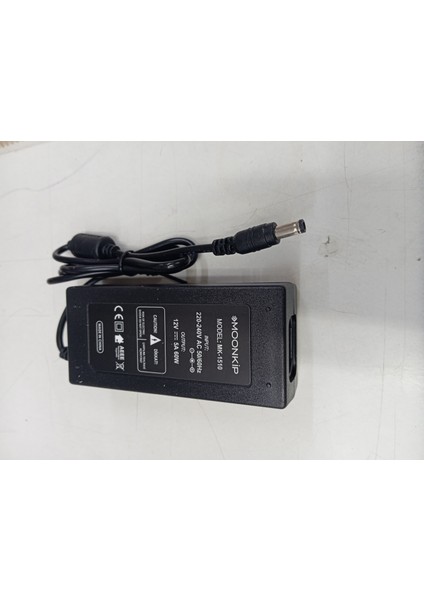 220 Voltu 12 Volta Düşürücü 12 Volt 5 Amper Adaptör 12V 5A Şerit LED Güvenlik Kamera Adaptörü - 12 Volt 5 Amper 12V 5A 12 Volt 5 Amper Adaptör Plastik Kasa Akım Korumalı 1.5metre Kablolu 60W