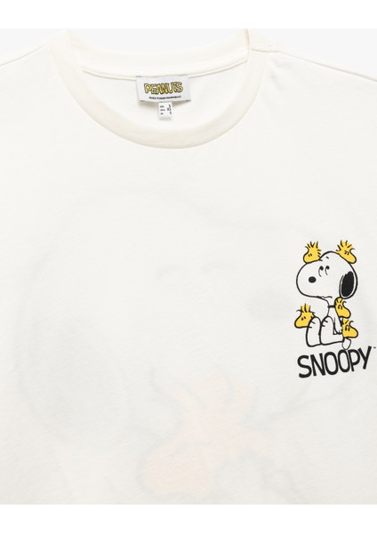 Snoopy Lisanslı Pamuklu Bisiklet Yaka Arkası Baskılı Oversize Tişört