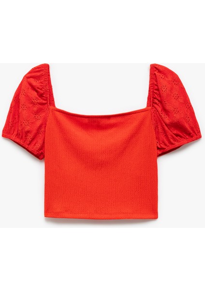 Balon Kollu Brode Detaylı Kalp Yaka Crop Tişört indirimleri