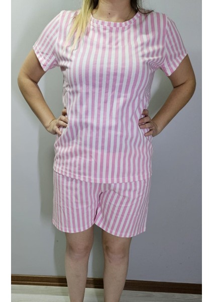 Pembe Çizgili Şortlu Pijama Takımı