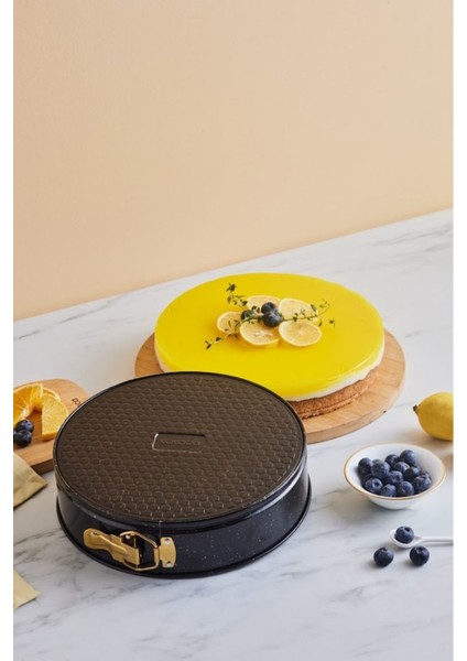 Black Gold Kelepçeli Kek Kalıbı 26 Cm