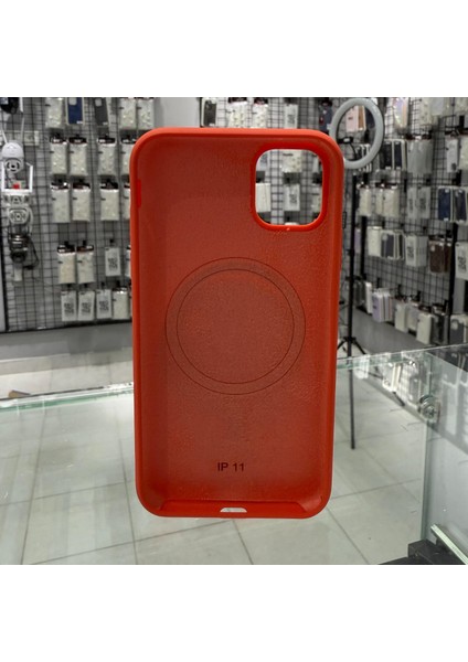 iPhone 11 MagSafe Yumuşak Silikon Kılıf – Lansman İçi Kadife Dokulu, Kablosuz Şarj Destekli Turuncu fiyatları