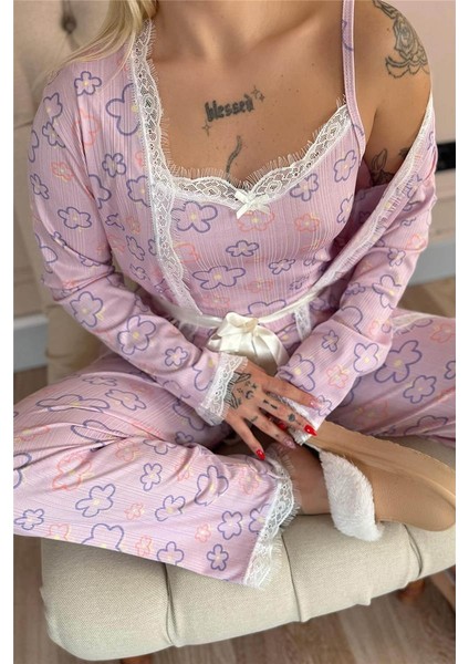 Pembe Çizgi Çiçek Desenli Sabahlıklı Pegasus Pijama Takımı indirimleri