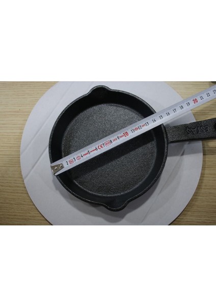 14 cm Kaplamasız Demir Döküm Kulplu Tava – %100 Yerli Üretim, Dayanıklı ve Sağlıklı Pişirme Deneyimi fırsatları