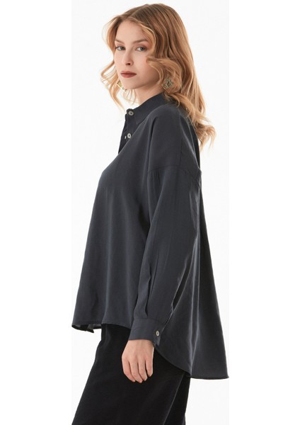 Basic Oversize Arkası Uzun Düğmeli Gömlek