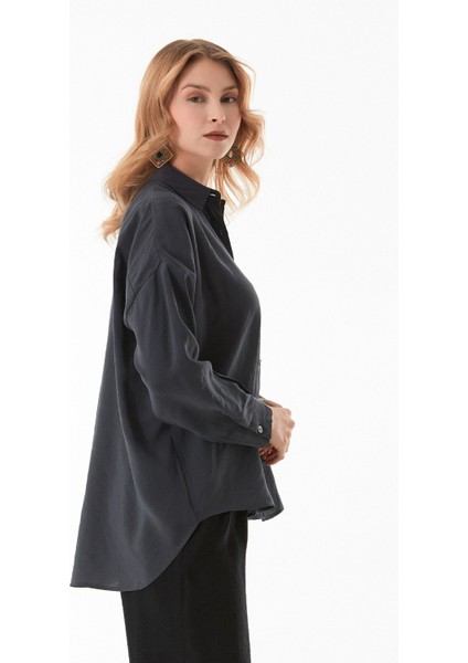 Basic Oversize Arkası Uzun Düğmeli Gömlek