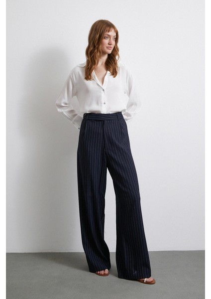 V Yaka Saten Gömlek Ekru indirimleri