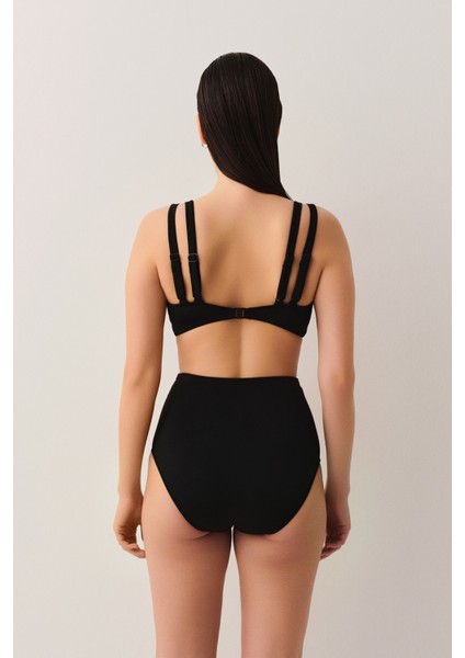 Üçgen Bikini Üst