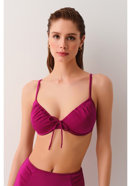 Önden Bağcıklı Destekli Bikini Üst