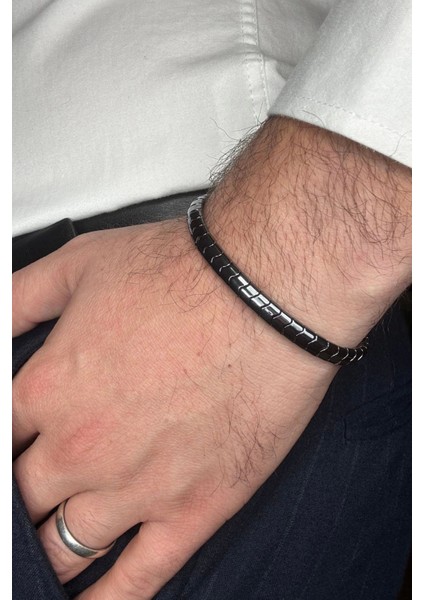 Premium Seri Dalgalı Asimetrik Hematit Taşlı Asansör İpli Ayarlanabilir Erkek Bileklik modelleri