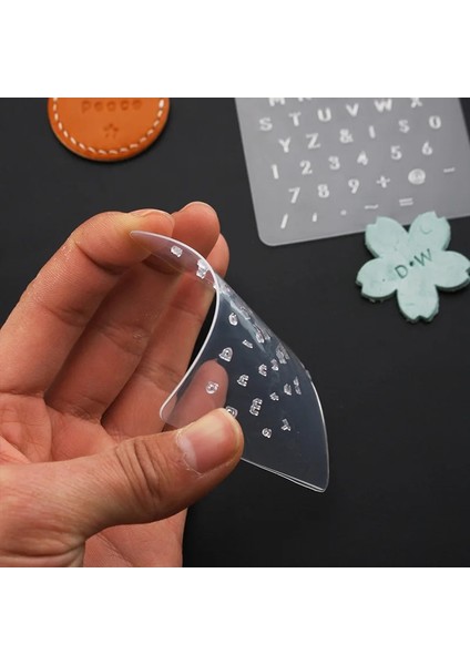 3 Adet Tarzı Lastic Deri Yumruk Damgalama Kurulu Mektup Numarası Kazınmış Kabartma Desen El-Vuruldu Stamper Kalıp Dıy Leathercarft Aracı (Yurt Dışından) fırsatları