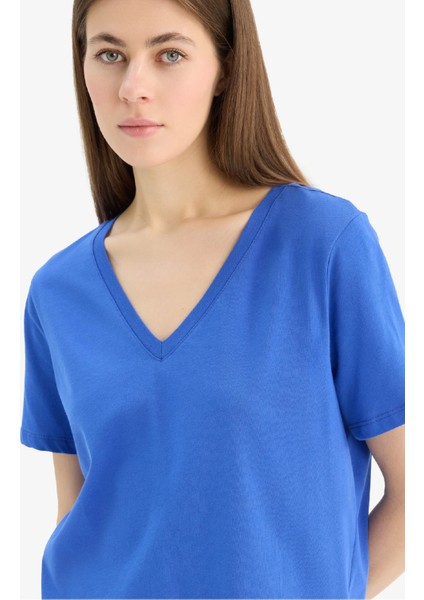 Regular Fit V Yaka Basic Düz Penye Kısa Kollu Tişört W9578AZ25SP