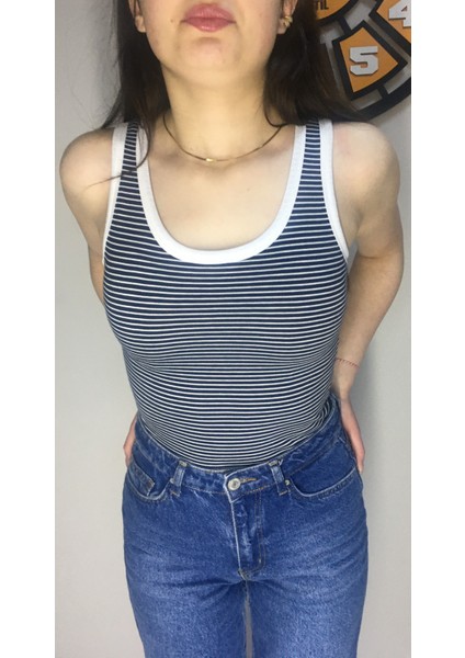 Işıl Tekstil Kadın Siyah Beyaz Çizgili Bisiklet Yaka T-Shirt