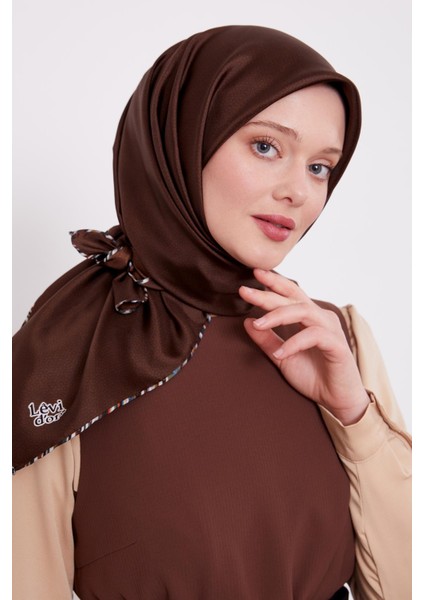 Acı Kahve Benekli Twill Ipek Eşarp modelleri