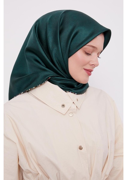 Zümrüt Benekli Twill Ipek Eşarp fiyatları