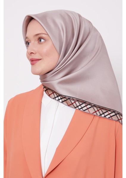 Krem Ekose Kenar Twill Ipek Eşarp