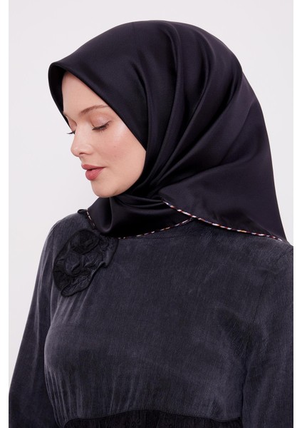 Siyah Benekli Twill Ipek Eşarp fiyatları